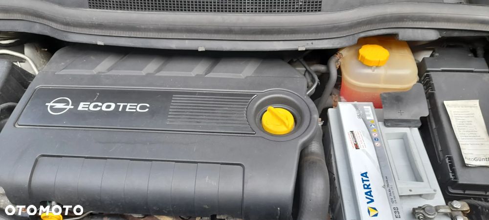 Opel Zafira - 10