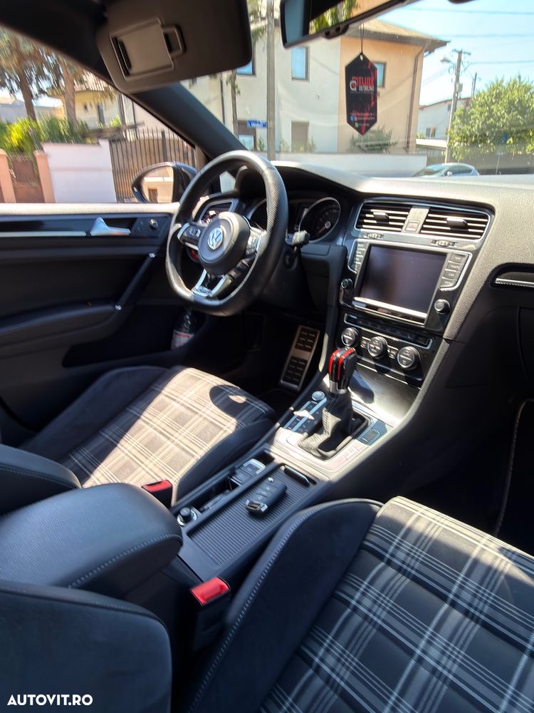 Volkswagen Golf GTD (BlueMotion Technology) DSG - 27