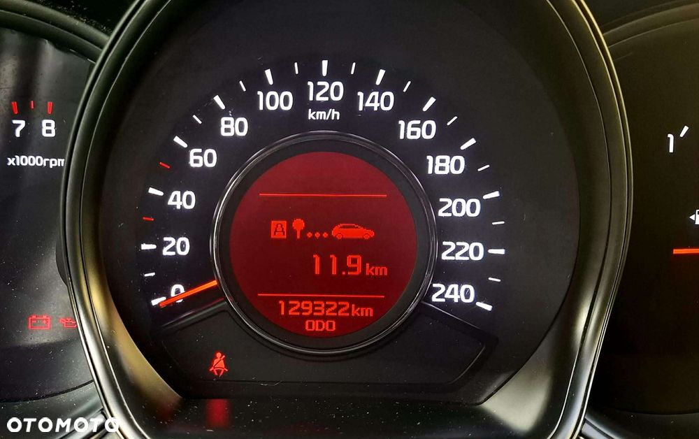 Kia Ceed 1.6 GDI ISG Dream-Team Edition - 18