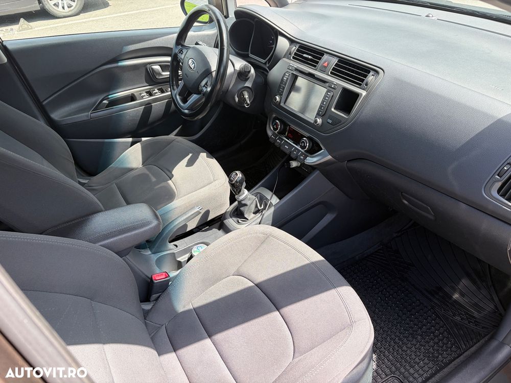 Kia Rio 1.4 DSL Comfort - 10