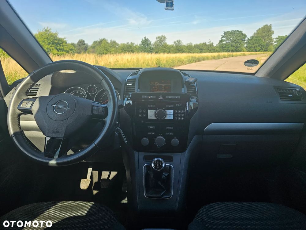 Opel Zafira 1.6 Cosmo - 23
