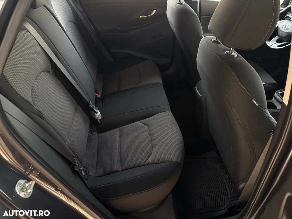 Hyundai i30 1.5 110CP M/T Comfort - 30