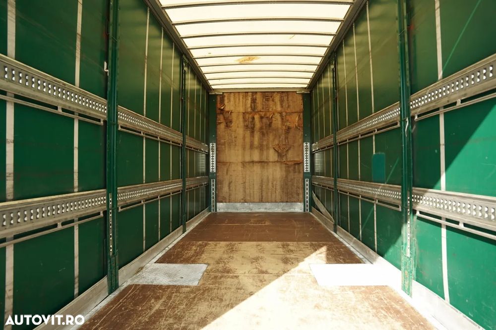 Volvo FM 330 / 4x2 / CAMION RIGID / SUPRASTRUCTURĂ CU PRELATĂ (CURTAINSIDER) - 7,8 m / LIFT HIDRAULIC - 2.000 kg / I-SHIFT / EURO 6 - 20