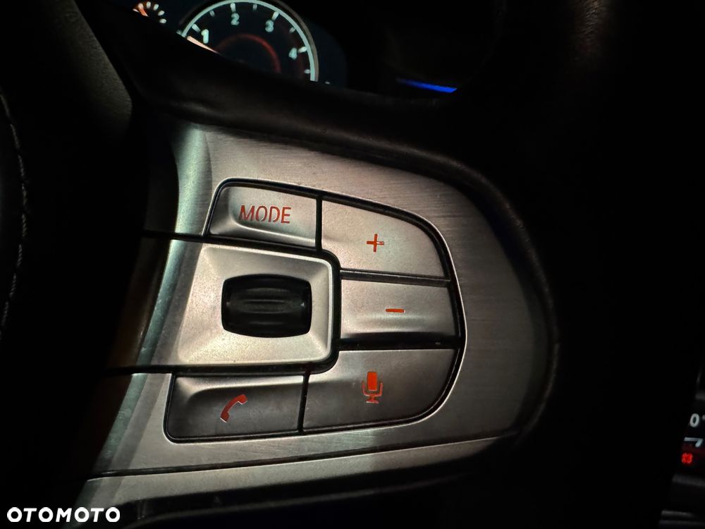 BMW Seria 7 750Ld xDrive - 27