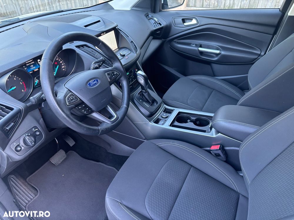 Ford Kuga 1.5 TDCi 2WD Powershift Titanium - 9