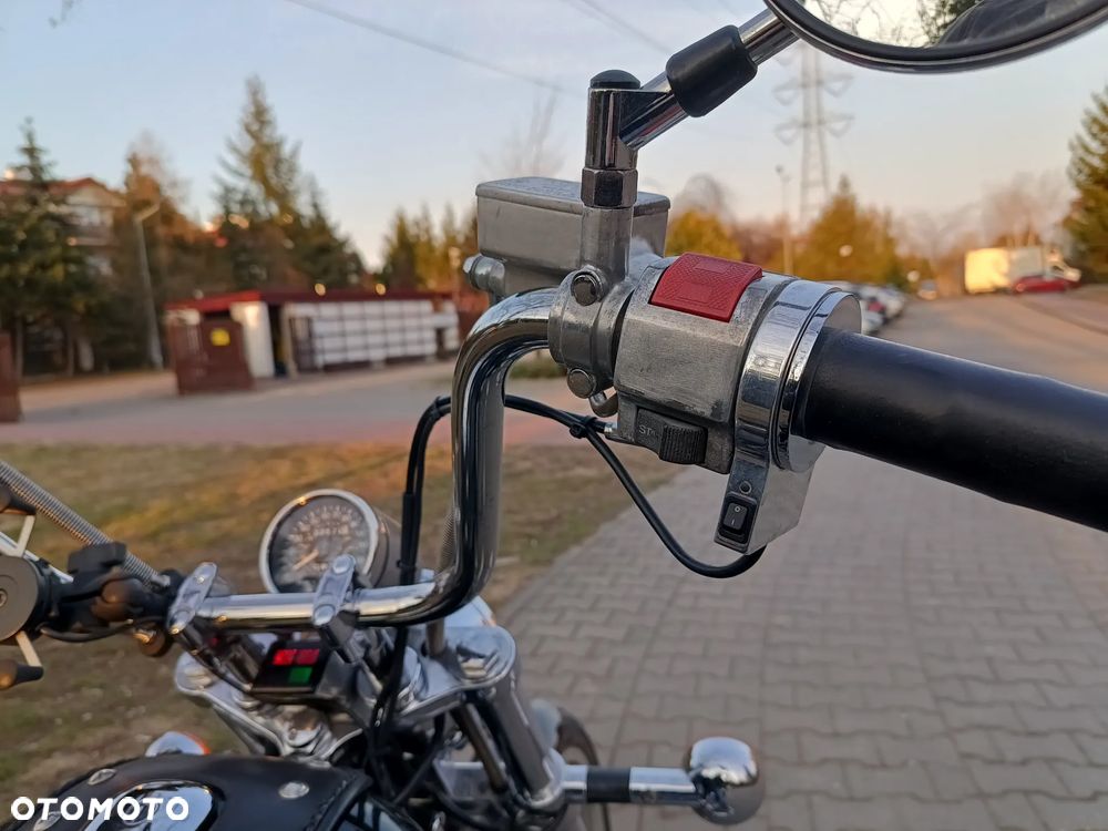 Suzuki Intruder - 14