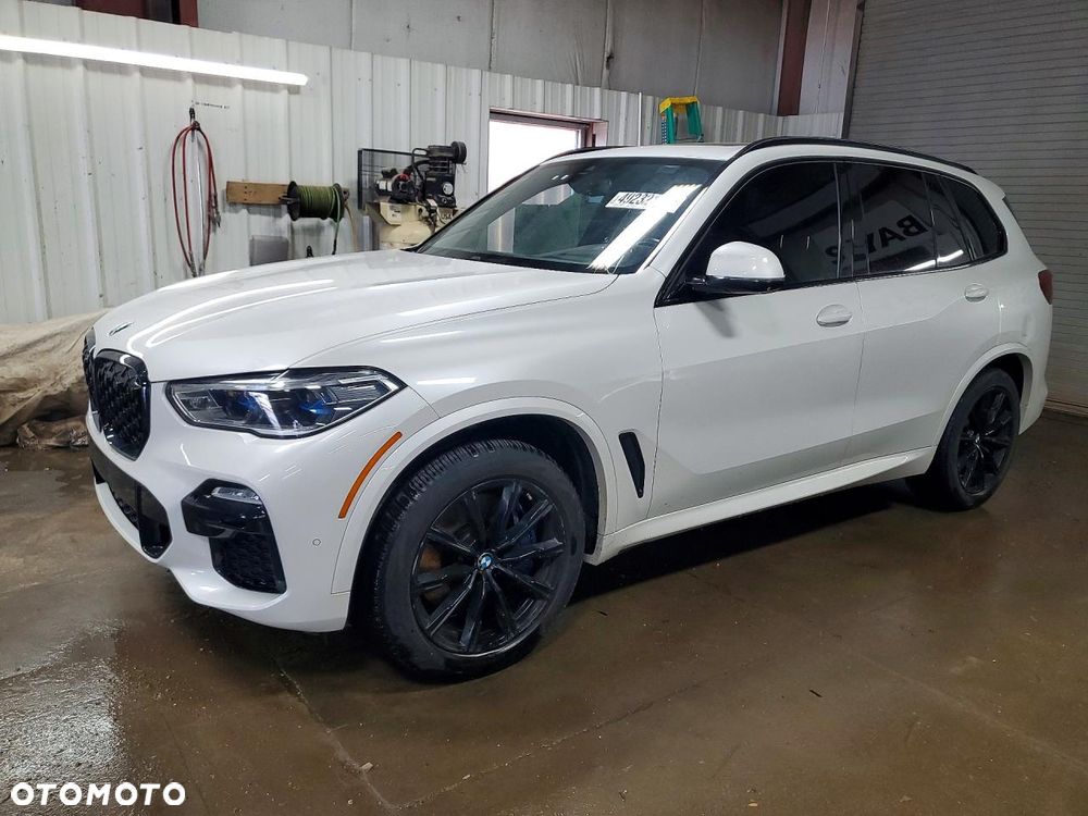 BMW X5 xDrive50i - 2