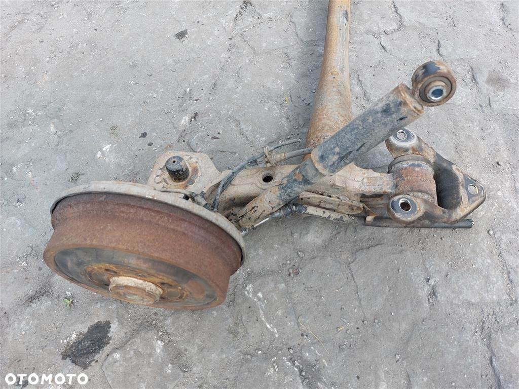 BELKA TYŁ POD PRZYCZEPĘ Opel Combo C 2001-2011R BĘBNY 4 ŚRUBY 4X100 - 7