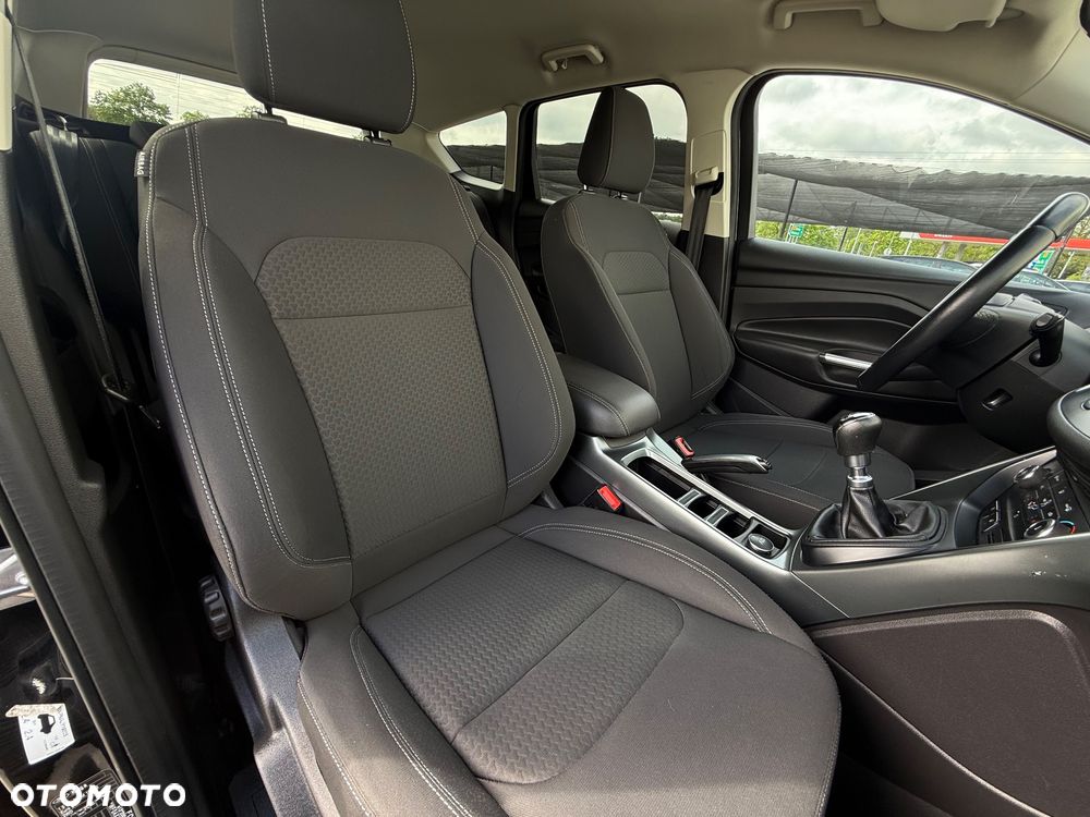 Ford Kuga 1.5 EcoBoost 2x4 Trend - 25