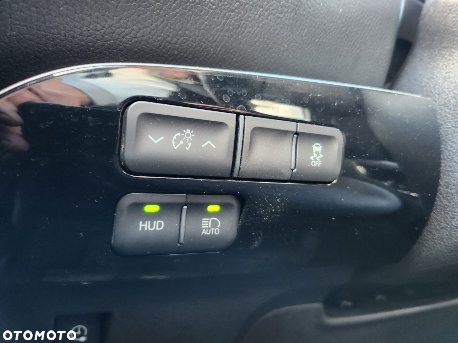 Toyota Prius Plug-in 1.8 Hybrid Prestige - 7