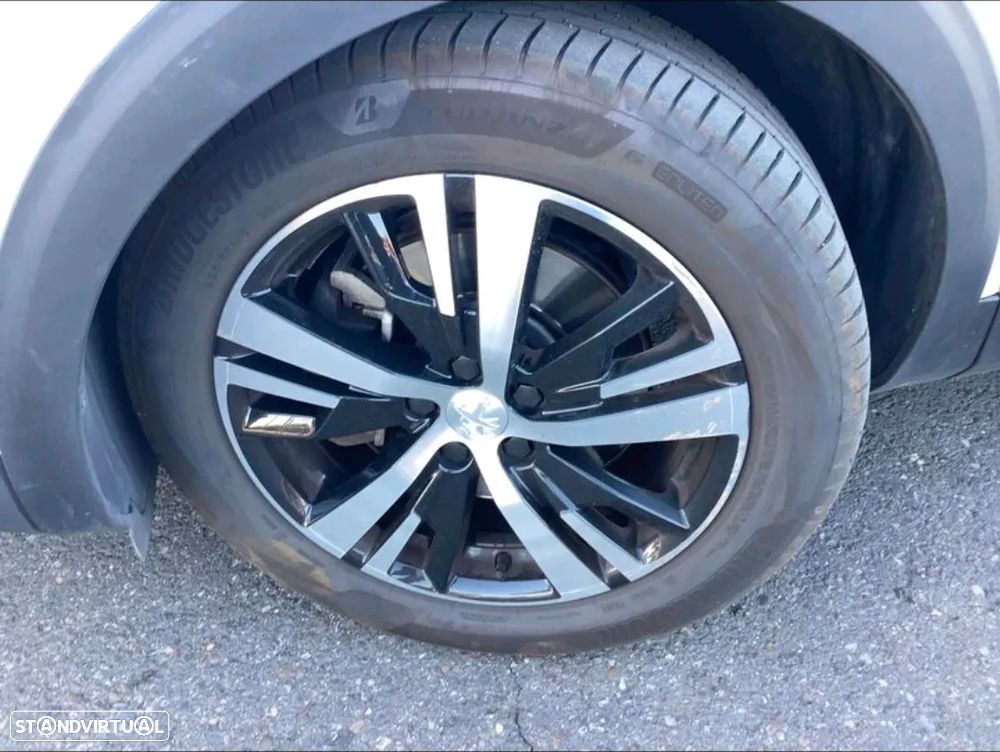 Peugeot 3008 - 16