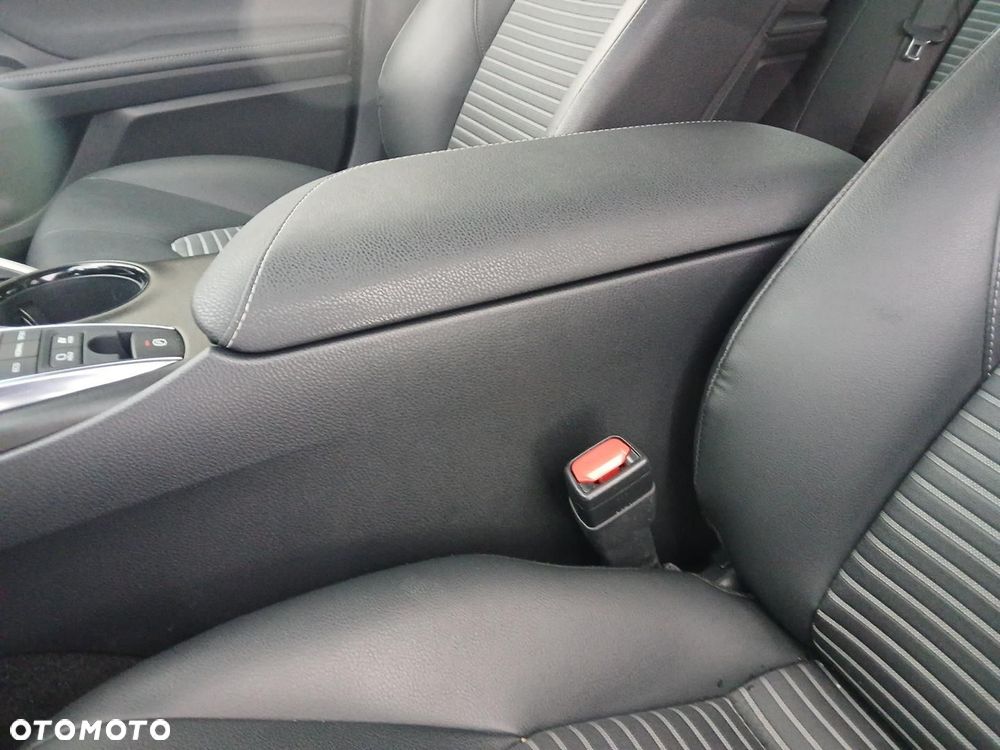 Toyota Camry 2.5 Hybrid Prestige CVT - 33