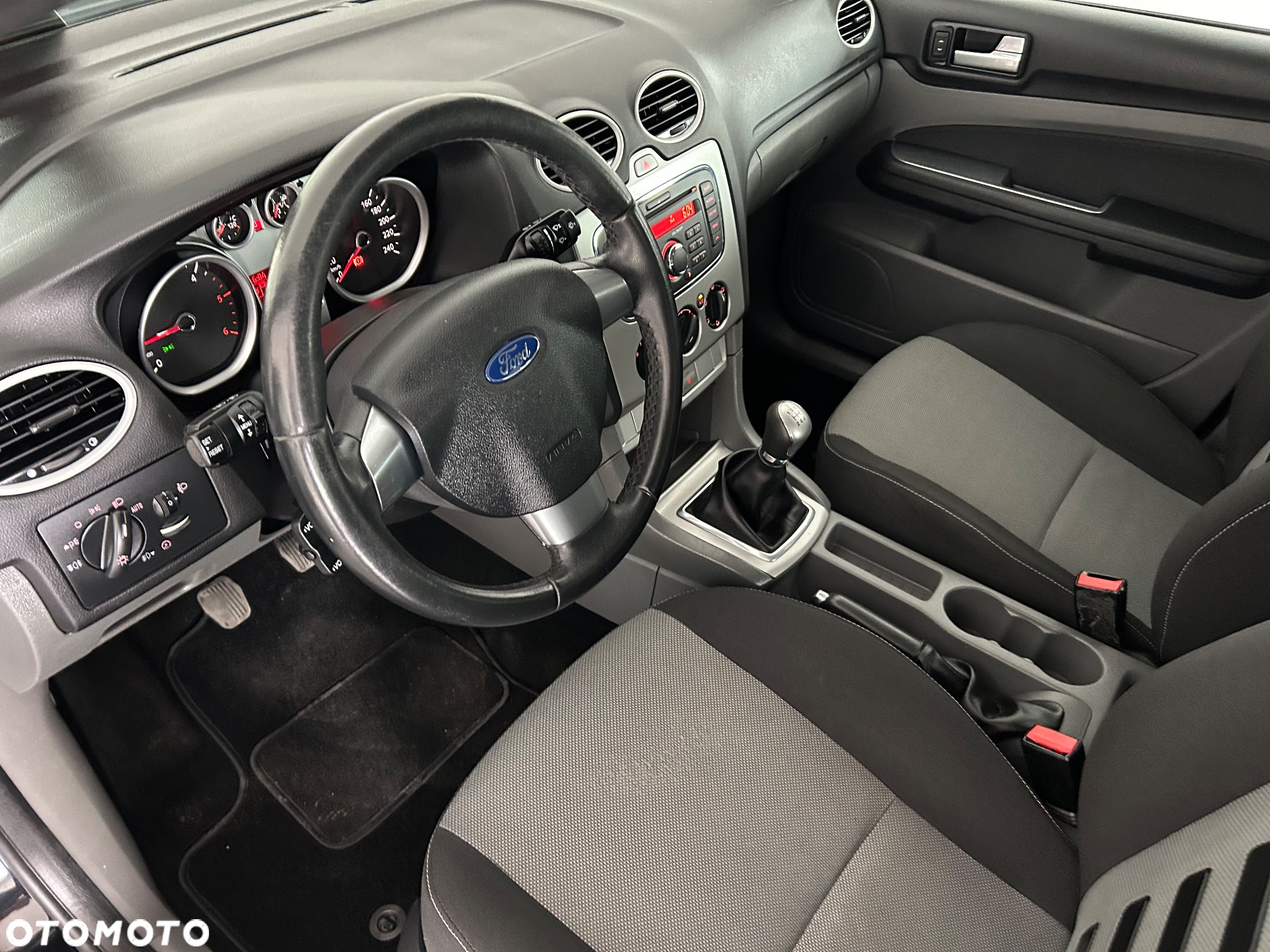 Ford Focus 1.6 TDCi ECOnetic 88g Start-Stopp-System Titanium - 16