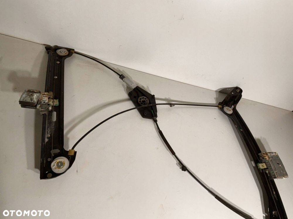 Audi A5 8T 8F0 837 461 C Mechanizm Podnośnik szyby drzwi silniczek Linki - 1