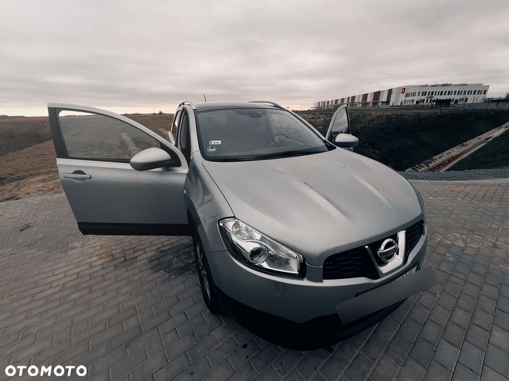 Nissan Qashqai+2 2.0 Tekna Premium - 2