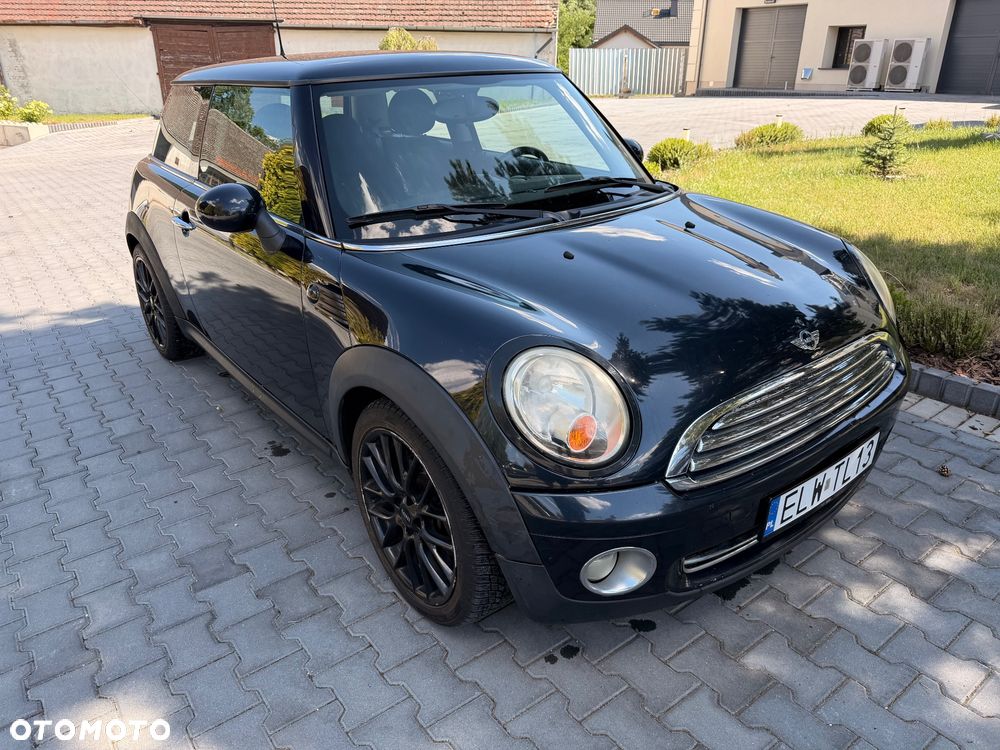MINI Cooper Standard - 1
