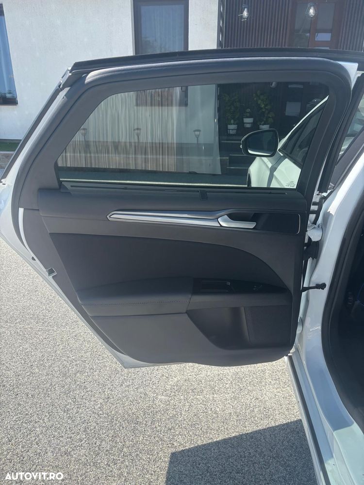 Ford Mondeo - 13