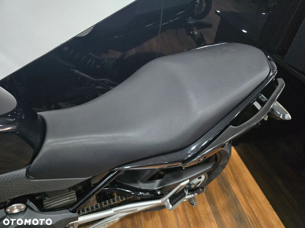 Kawasaki ER - 9