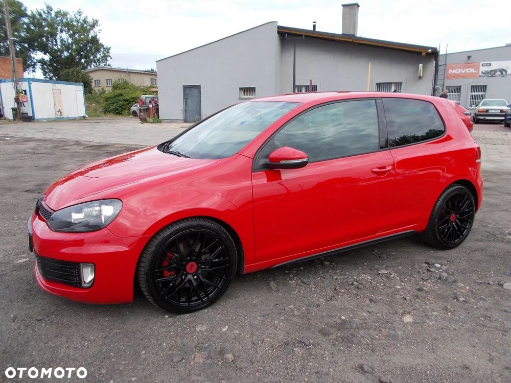 Volkswagen Golf 2.0 GTI - 1