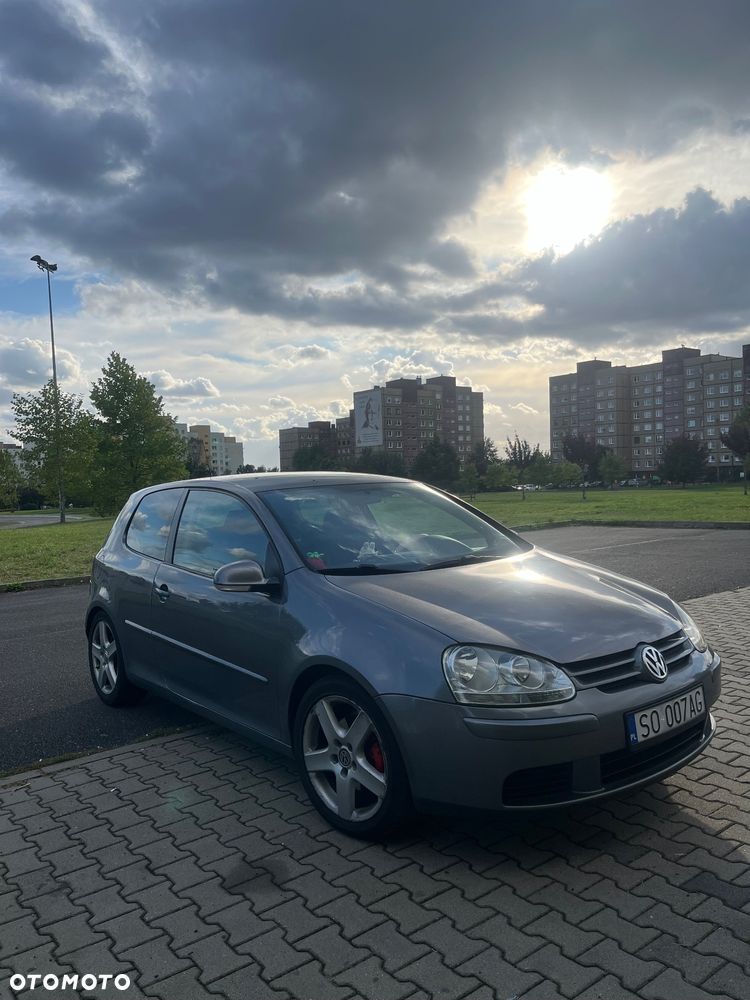 Volkswagen Golf V 2.0 FSI Comfortline - 1