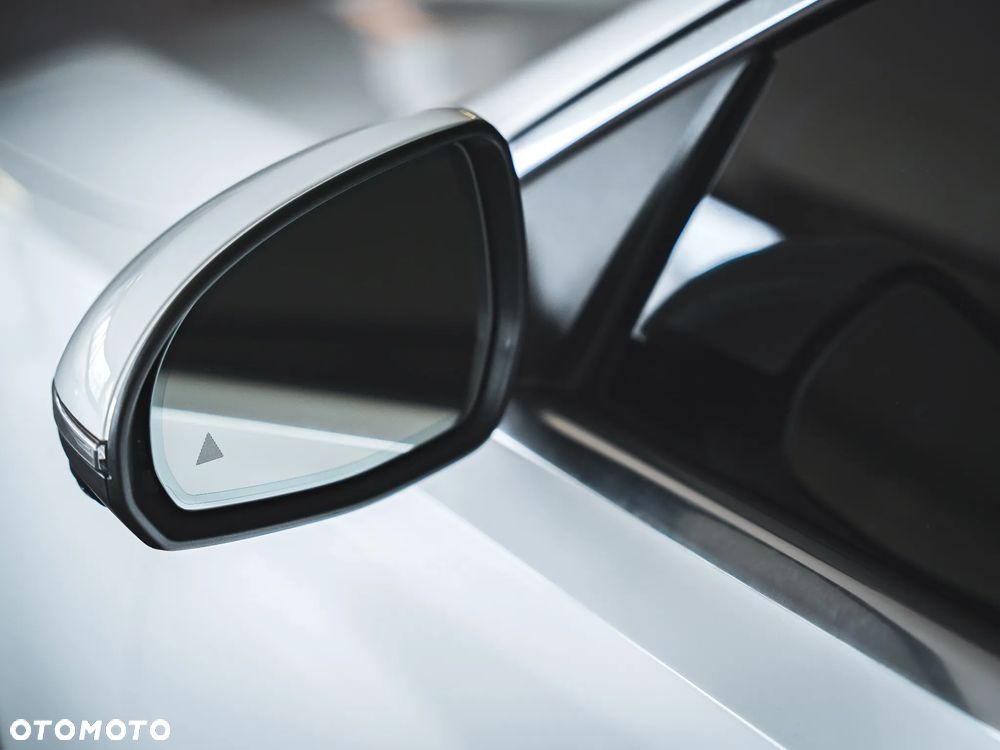 Mercedes-Benz Klasa C 300 4Matic 9G-TRONIC Avantgarde - 6