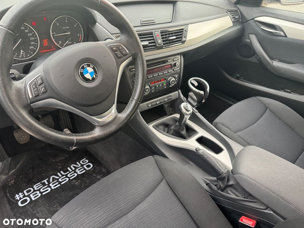 BMW X1 sDrive18d xLine - 17