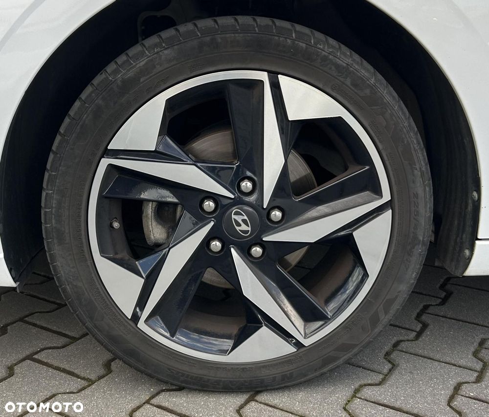 Hyundai Elantra - 10
