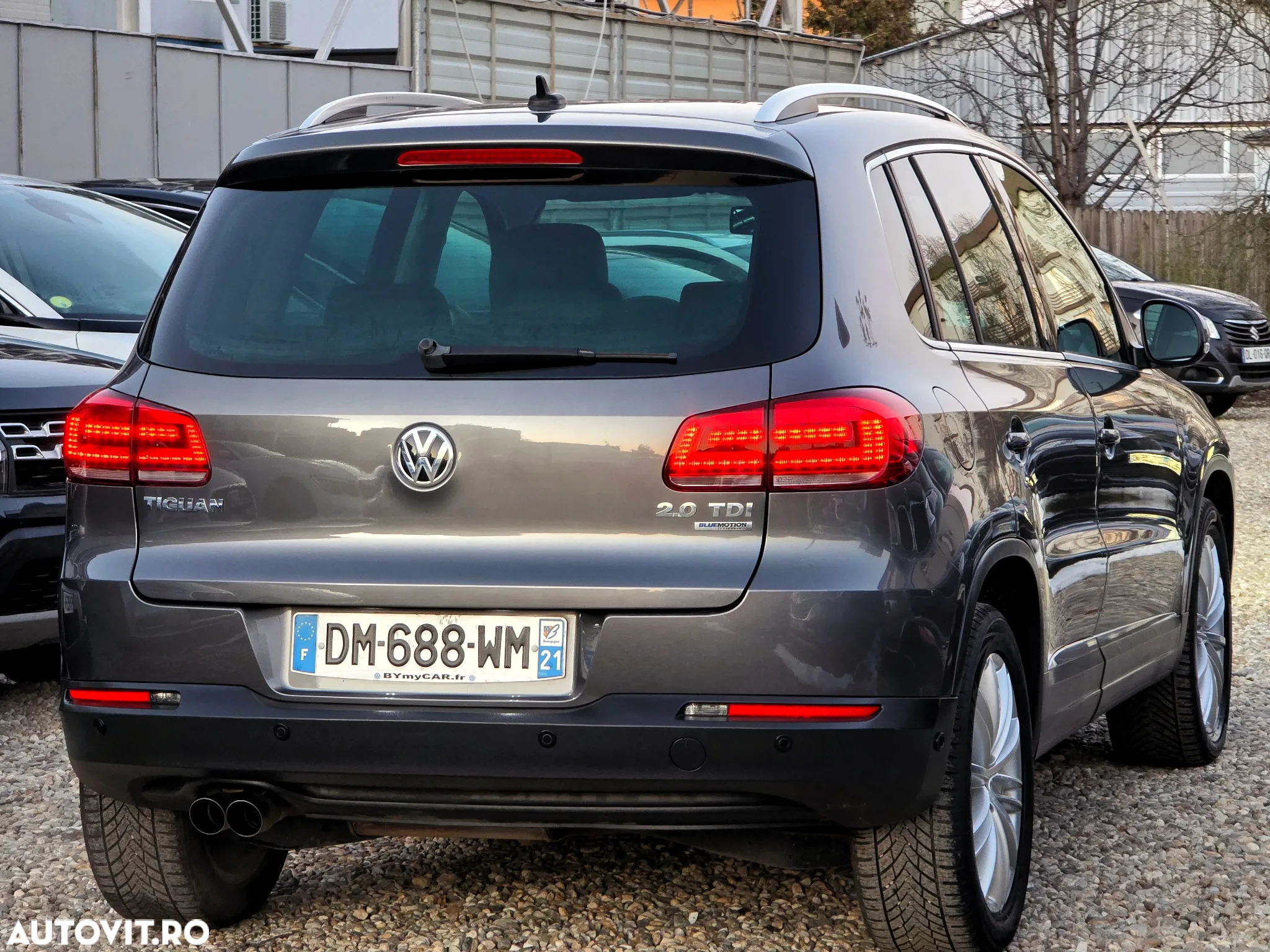 Volkswagen Tiguan 2.0 TDI DPF BlueMotion Technology Exclusive - 12