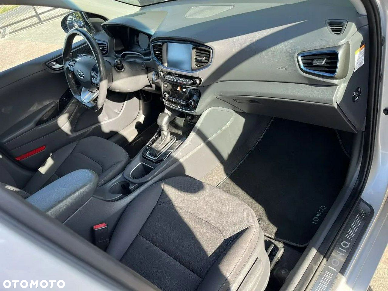 Hyundai IONIQ - 9