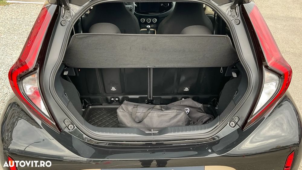 Toyota Aygo X 1.0l MT Dynamic - 12