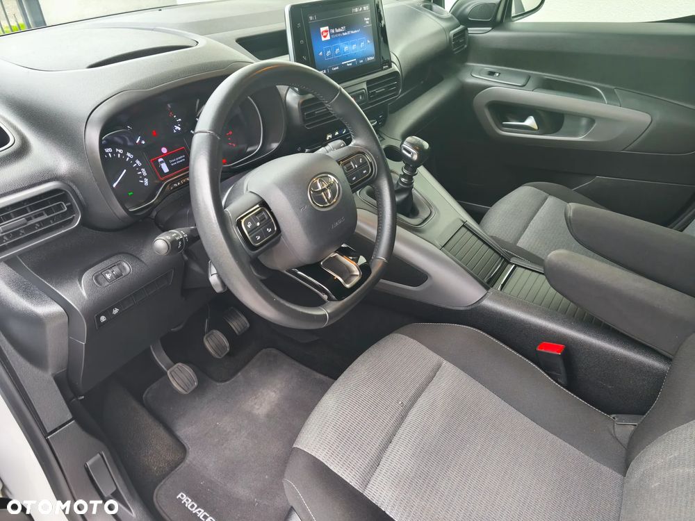 Toyota Proace City Verso 1.2 Turbo L1 Team Deutschland - 22