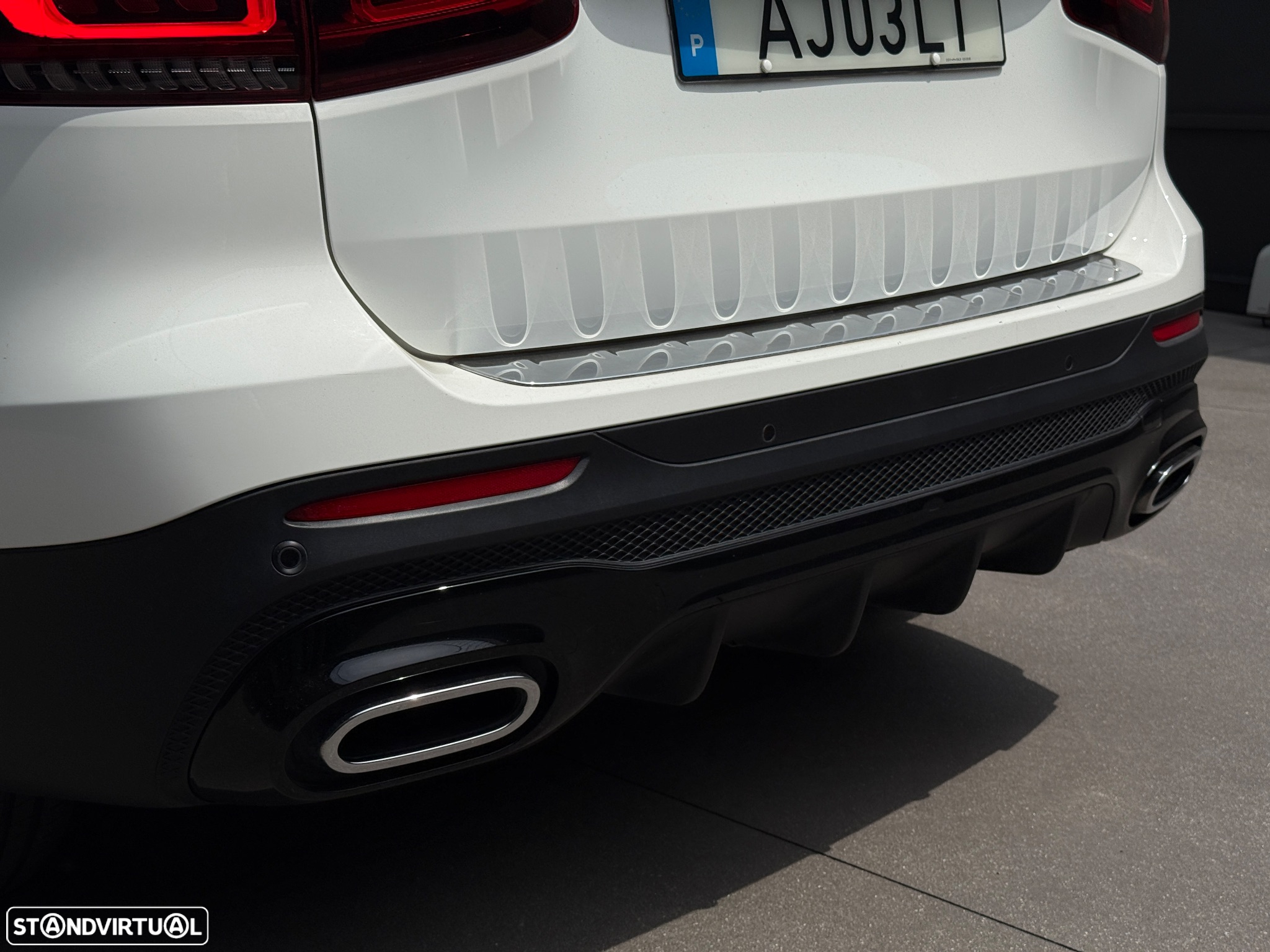 Mercedes-Benz GLB 180 d AMG Line - 11