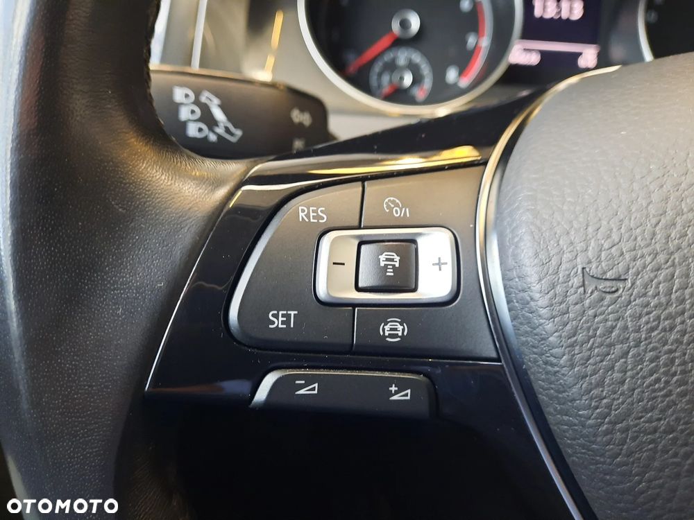 Volkswagen Golf 1.5 TSI BMT Evo Comfortline - 19