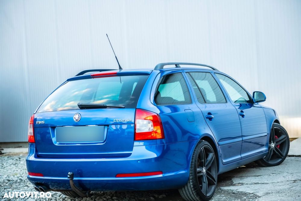 Skoda Octavia 2.0 TSI DSG RS - 9