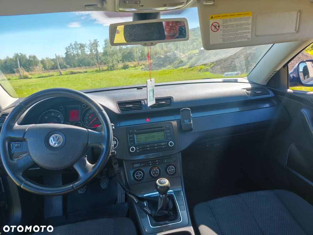 Volkswagen Passat 1.9 TDI Comfortline - 7