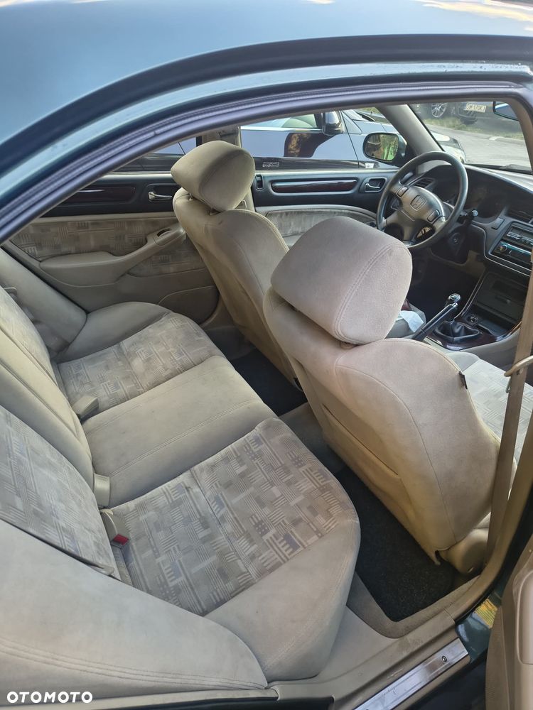 Honda Accord 2.0 ES - 10