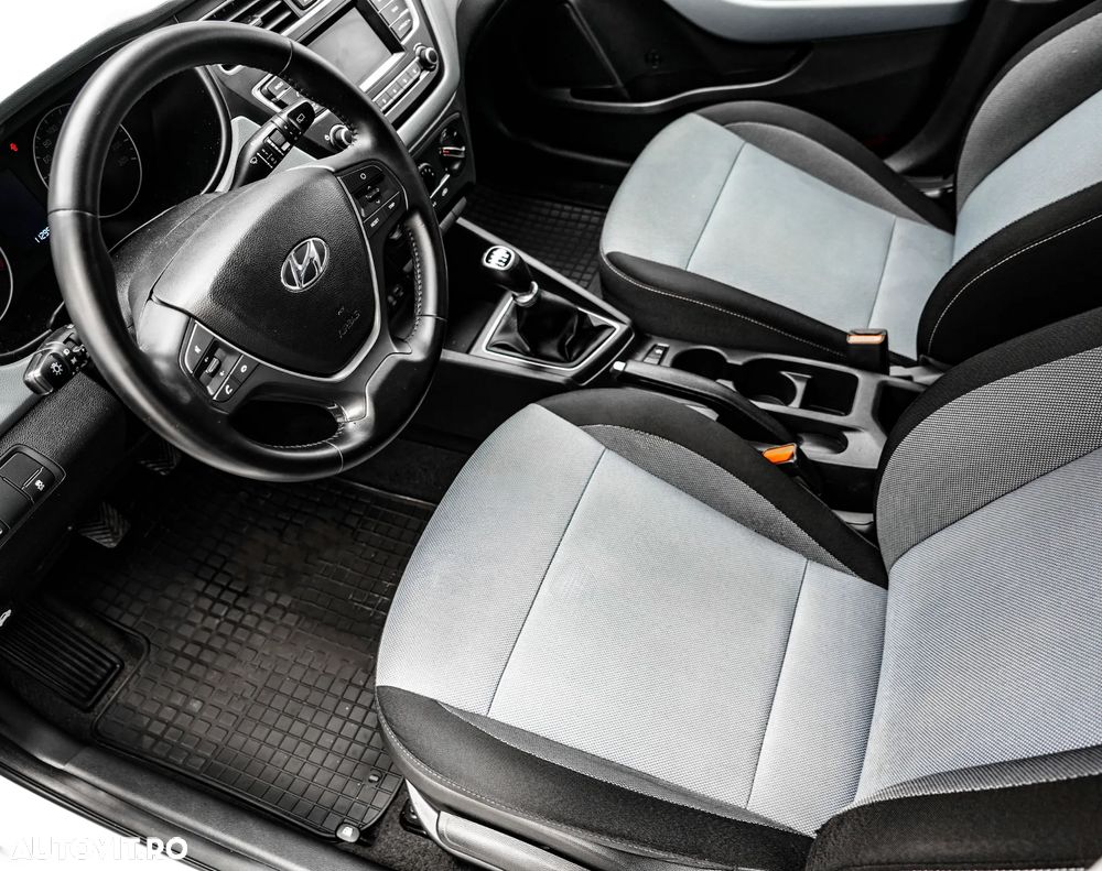 Hyundai i20 1.2 L 84CP 5DR Led Line - 12