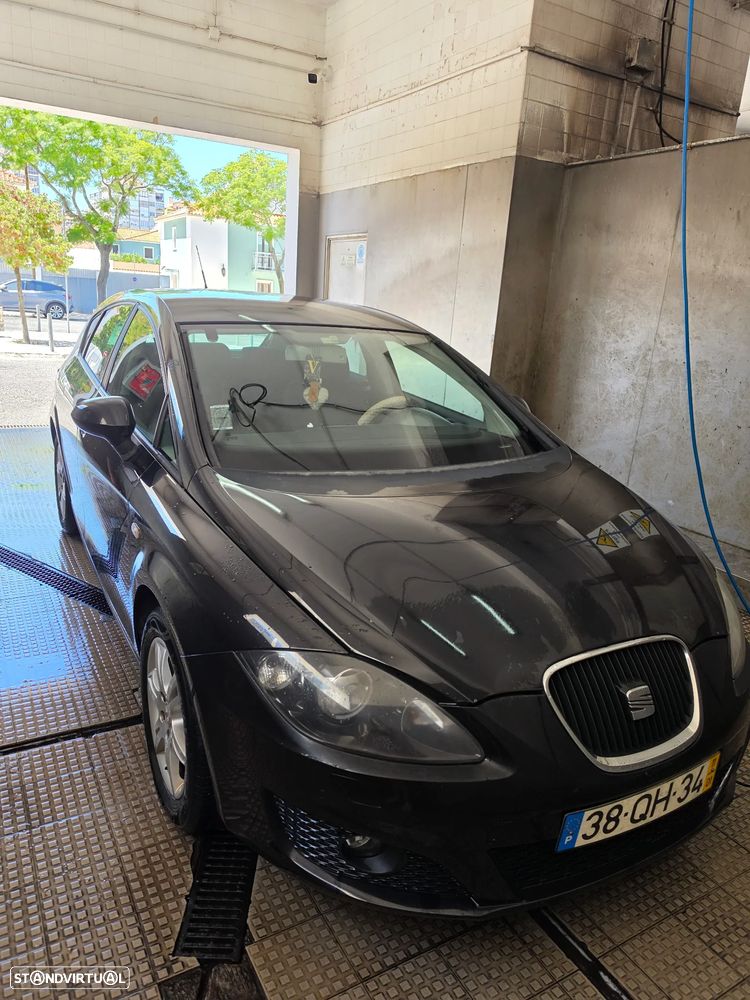 SEAT Leon 1.6 TDI DPF Ecomotive Style - 1