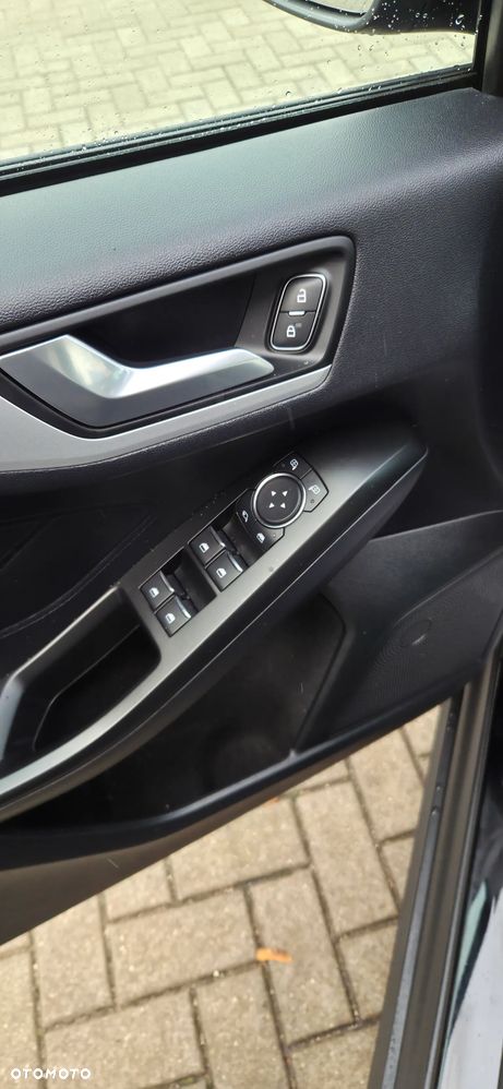 Ford Focus 1.0 EcoBoost STart-Stopp-System TITANIUM - 25
