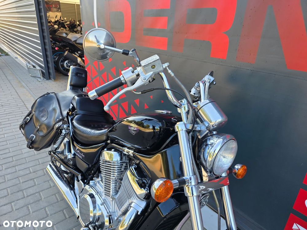 Suzuki Intruder - 26