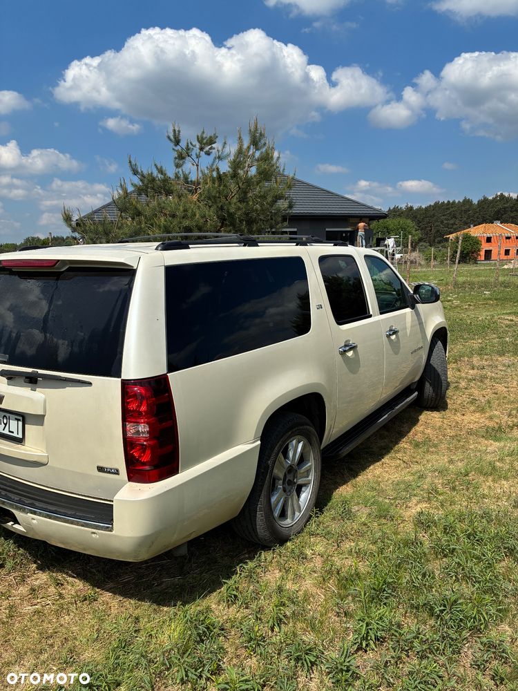 Chevrolet Suburban 5.3 LS 1500 4WD - 5