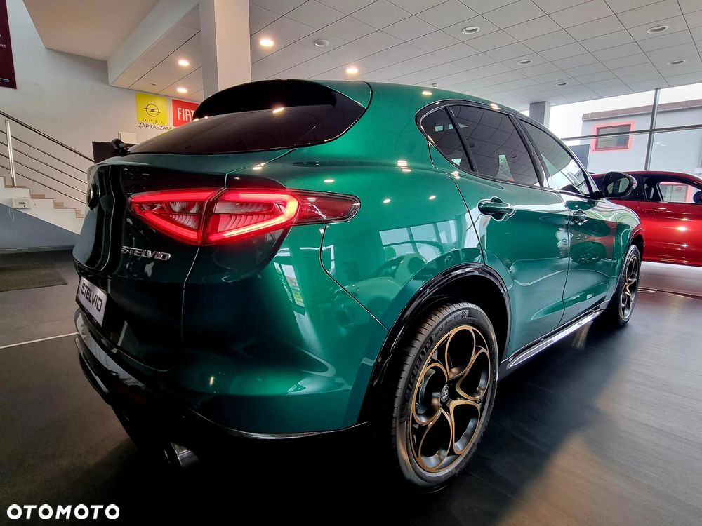 Alfa Romeo Stelvio 2.0 Turbo Intensa Q4 - 4