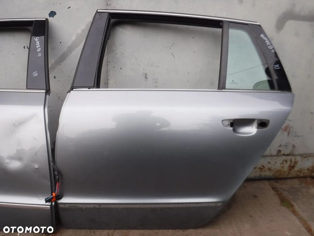 Skoda Superb II 2 kombi drzwi tyl LF8L 2G2G szyba prawe lewe - 8