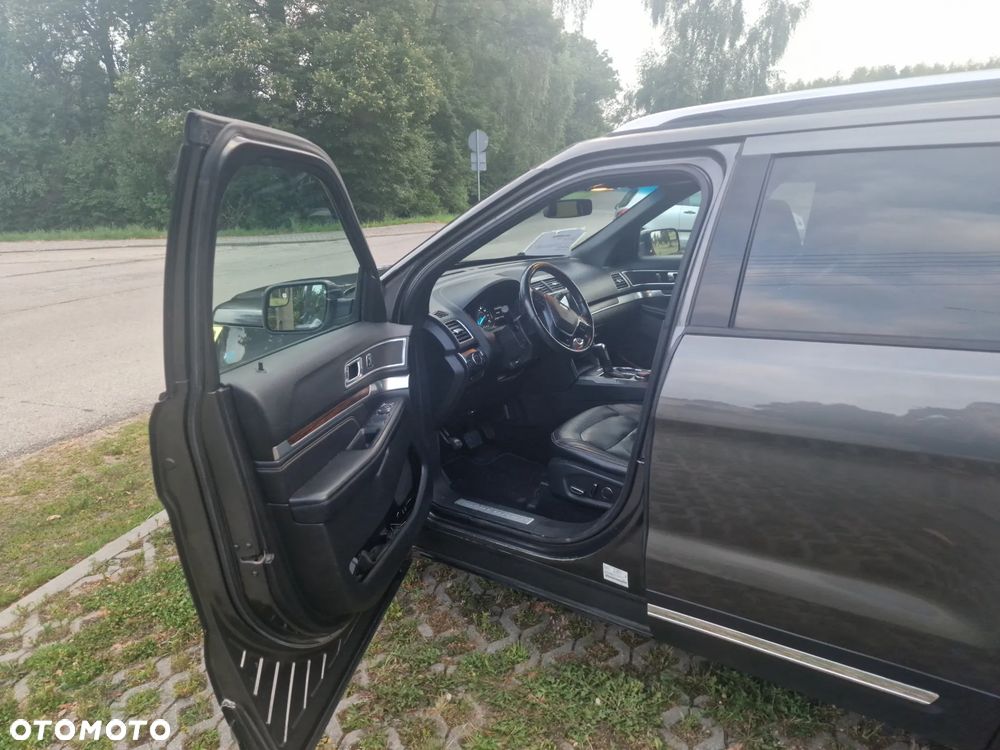 Ford Explorer - 11