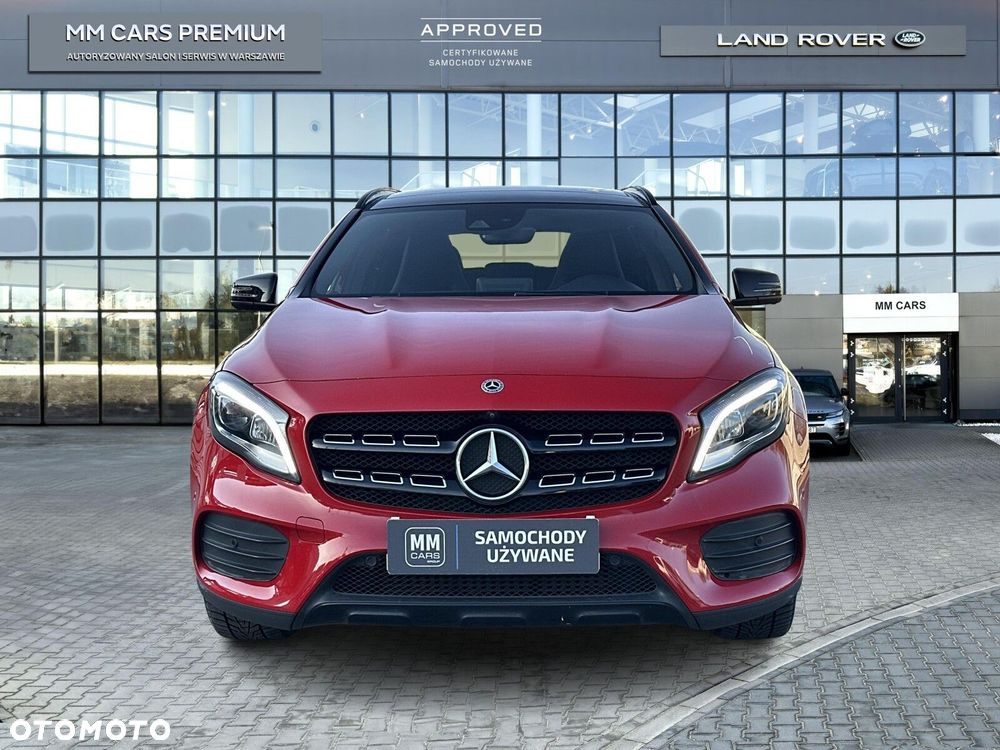 Mercedes-Benz GLA - 8