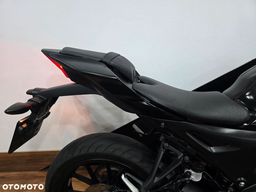Yamaha YZF - 16