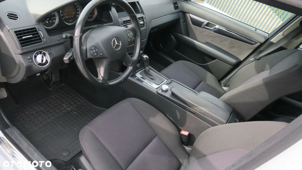 Mercedes-Benz Klasa C 200 CDI DPF Automatik Elegance - 17