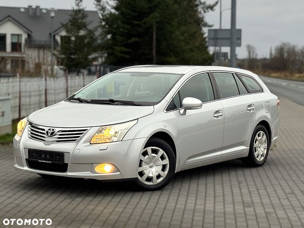 Toyota Avensis - 8