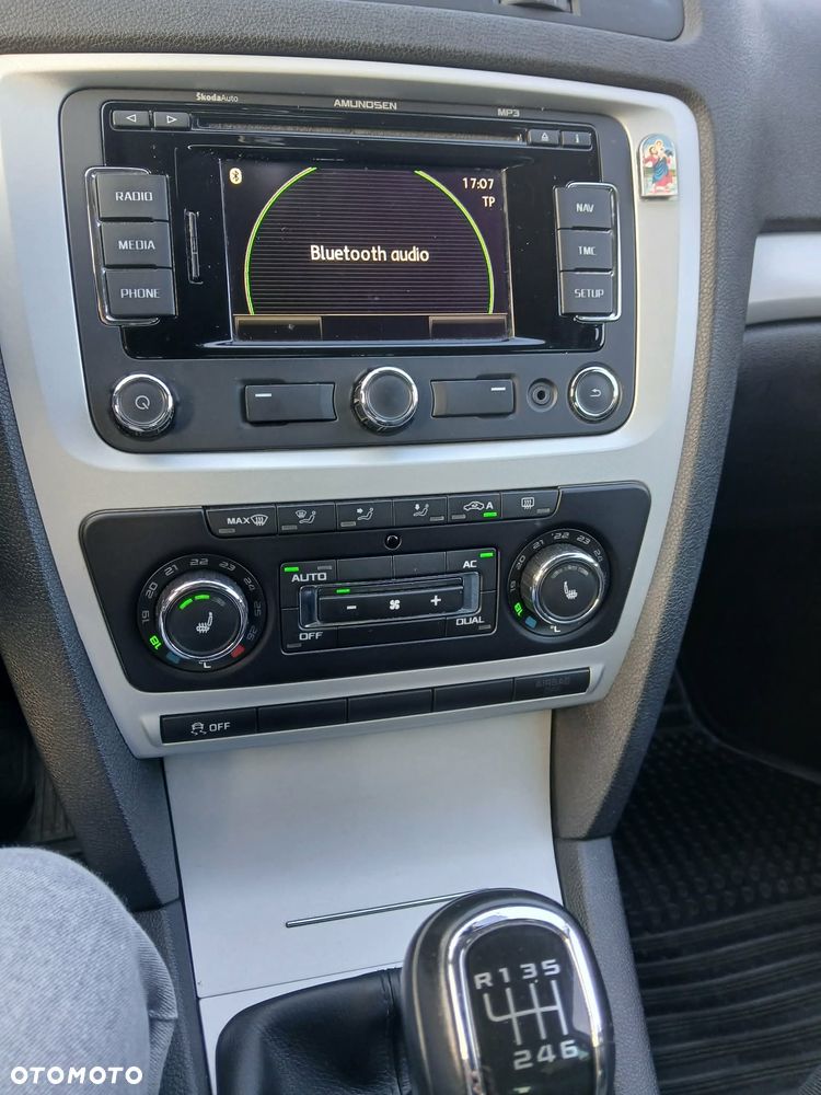 Skoda Octavia 2.0 TDI DPF Elegance - 9