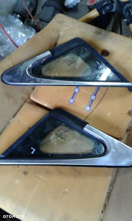 Szyba karoseryjna Trójkąt przód Lexus RX 450h, 09-15R. LEWA PRAWA - 1